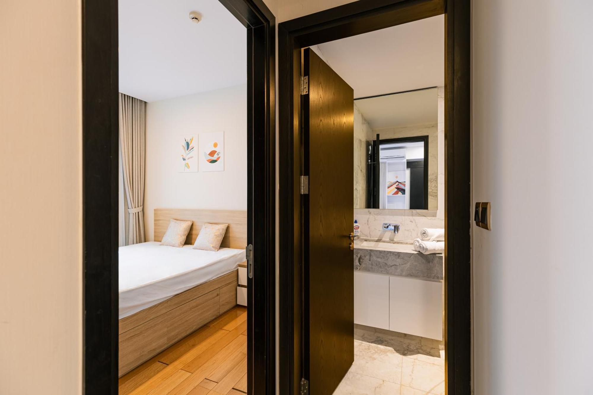 Exclusive 2-3 Bedroom Apartment In District 1 Free Pool Gym Sauna Ho Chi Minh City Exterior photo